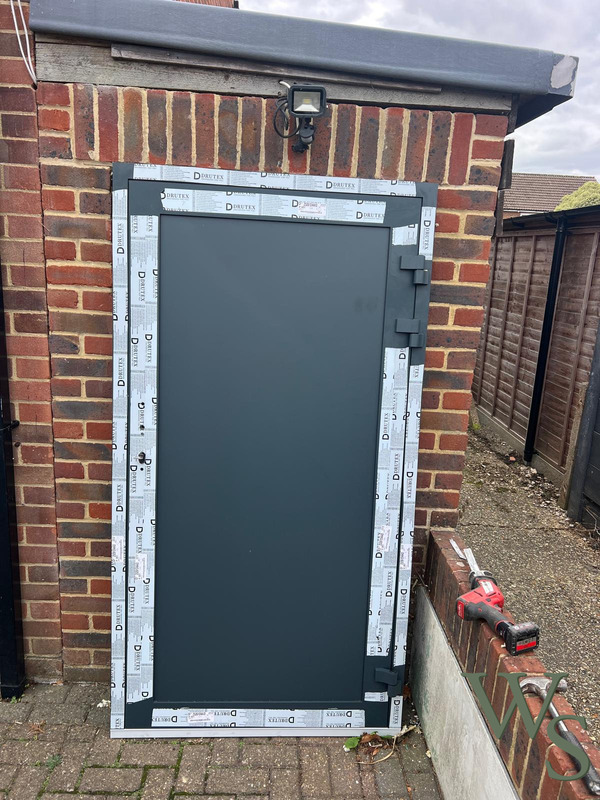 Visual Fitment Check on Aluminium Side Door